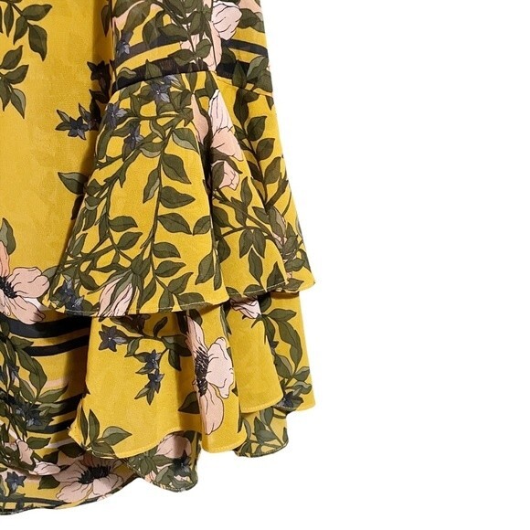 Cabi Top Trumpet Sleeve Yellow & Pink Floral Print Blouse Size Small Mod Boho - Picture 6 of 9